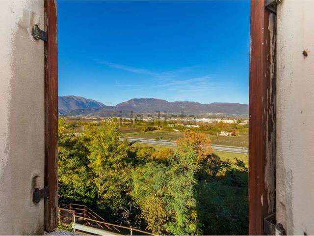 Villetta bifamiliare in vendita di 235 m²