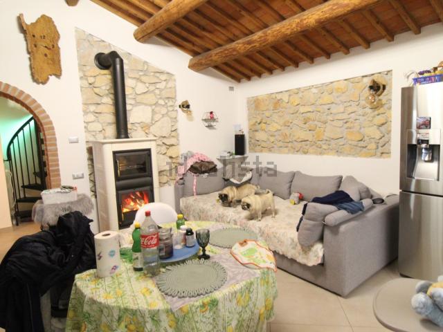 Villetta bifamiliare in vendita di 235 m²