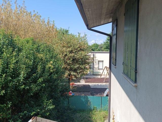 Villetta bifamiliare in vendita di 236 m² in Largo Leonardo da Vinci