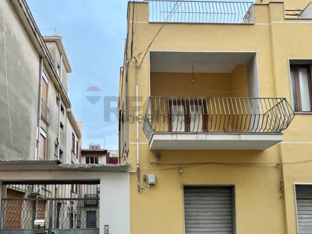 Villetta bifamiliare in vendita di 238 m² in Via Guglielmo Marconi, 49