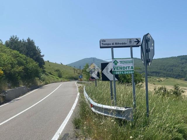 Villetta bifamiliare in vendita di 340 m² in Via Tempa di Rifreddo, 6