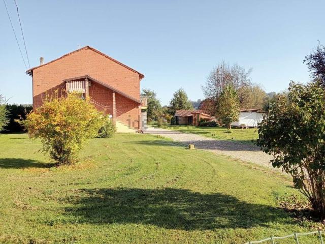 Villetta bifamiliare in vendita di 340 m²