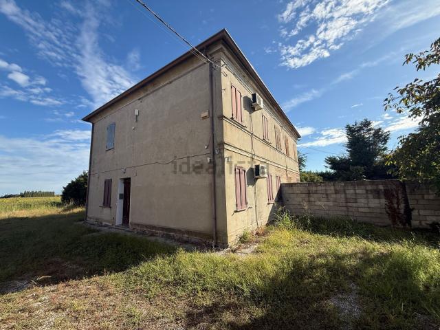 Villetta bifamiliare in vendita di 341 m² in Via Bassa di Sandolo, 25