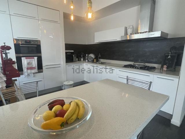 Villetta bifamiliare in vendita di 345 m² in Via Giardino, 1