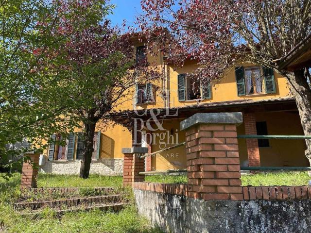 Villetta bifamiliare in vendita di 348 m² in Via Vittorio Emanuele