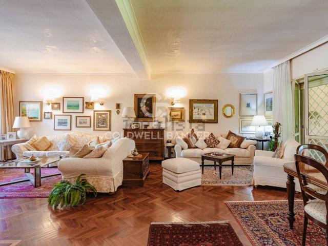 Villetta bifamiliare in vendita di 350 m² in Largo dell&apos Olgiata