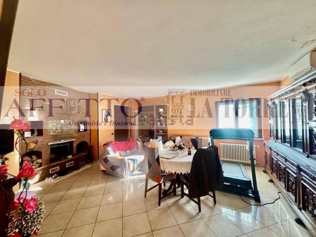 Villetta bifamiliare in vendita di 350 m² in Via Campagna