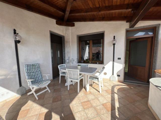 Villetta bifamiliare in vendita di 350 m² in Via IV NOVEMBRE, 160