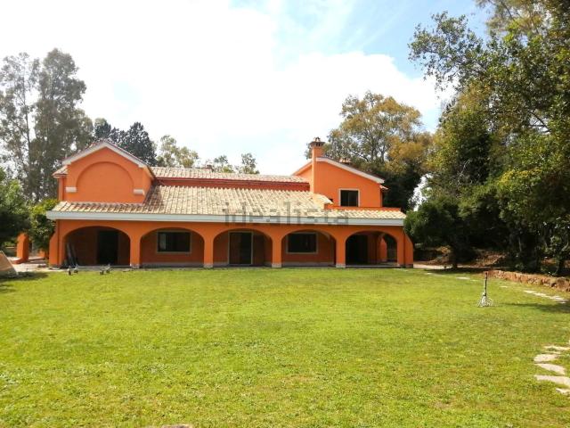 Villetta bifamiliare in vendita di 350 m² in Via Leonardo Fibonacci, 8