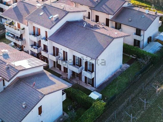 Villetta bifamiliare in vendita di 350 m² in Via Massimo ďAzeglio