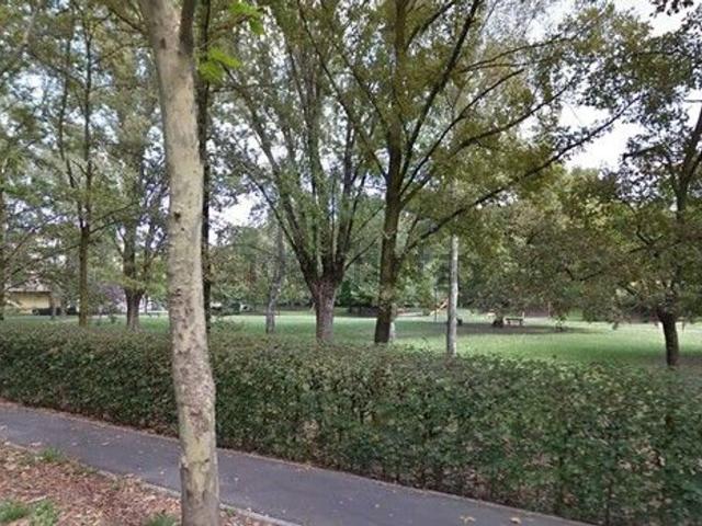 Villetta bifamiliare in vendita di 350 m² in Via medaglia d&apos oro