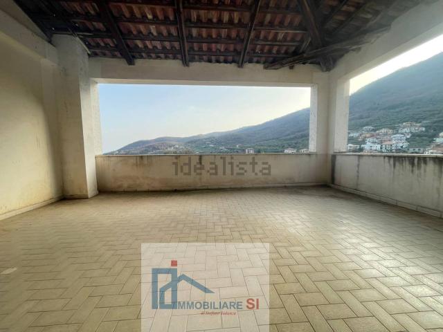 Villetta bifamiliare in vendita di 350 m² in Via Santa Croce