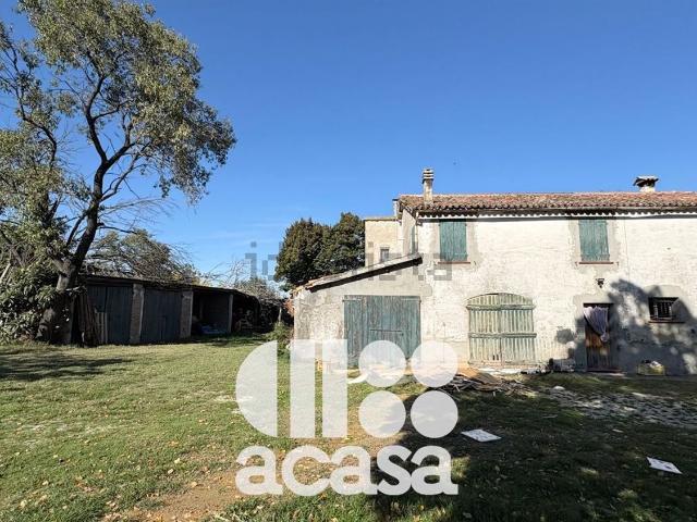 Villetta bifamiliare in vendita di 350 m²