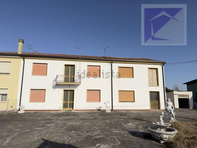 Villetta bifamiliare in vendita di 350 m²
