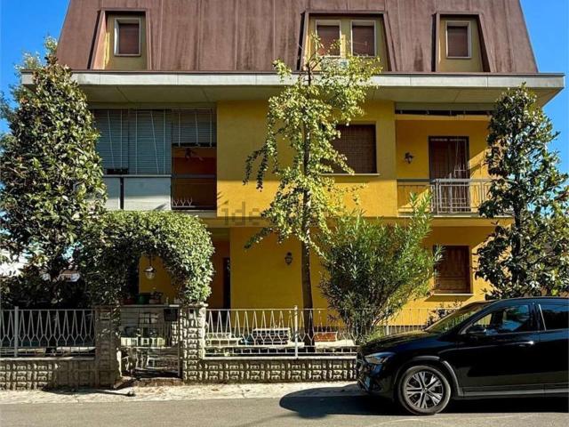 Villetta bifamiliare in vendita di 350 m²