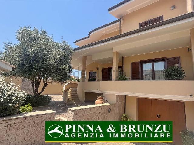 Villetta bifamiliare in vendita di 352 m²