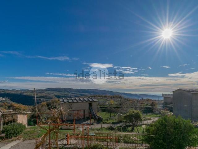 Villetta bifamiliare in vendita di 355 m²