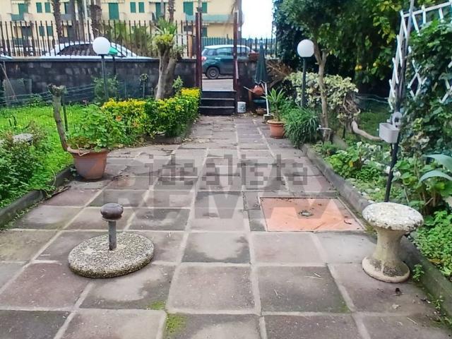 Villetta bifamiliare in vendita di 35 m² in Traversa VI, 5