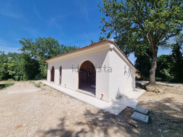 Villetta bifamiliare in vendita di 360 m² in Contrada Cantagallo