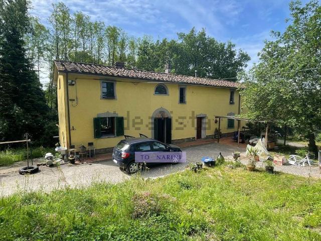 Villetta bifamiliare in vendita di 360 m² in Via Luciano Lama