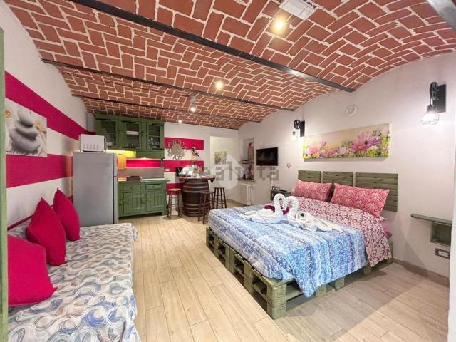 Villetta bifamiliare in vendita di 360 m² in Via Roma, 6