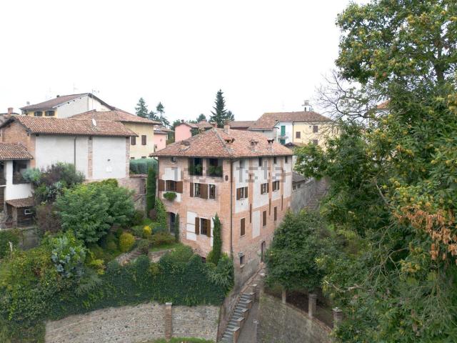 Villetta bifamiliare in vendita di 361 m² in Via Garibaldi, 21