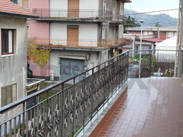 Villetta bifamiliare in vendita di 368 m² in Via Francesco Messina, 30