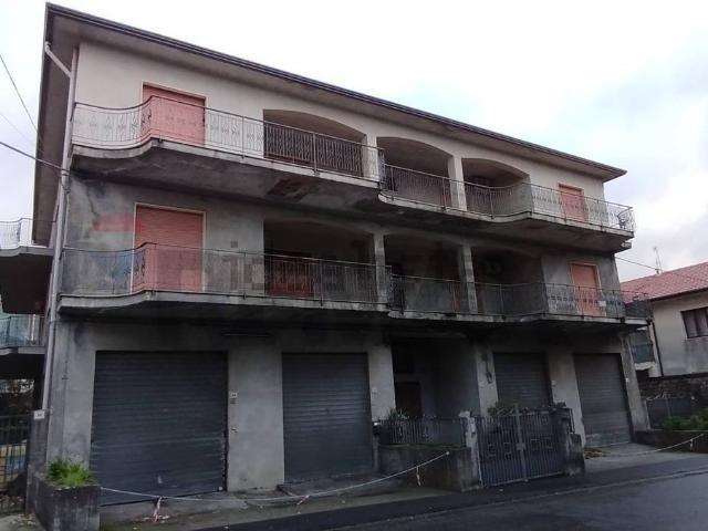 Villetta bifamiliare in vendita di 368 m² in Via Francesco Messina, 30
