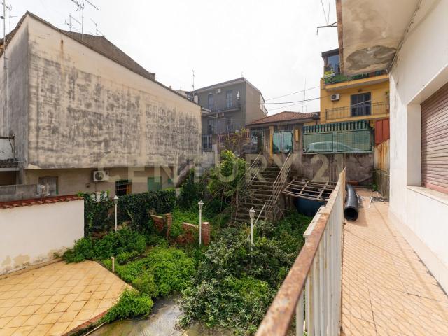 Villetta bifamiliare in vendita di 373 m² in Via Velletri, 16