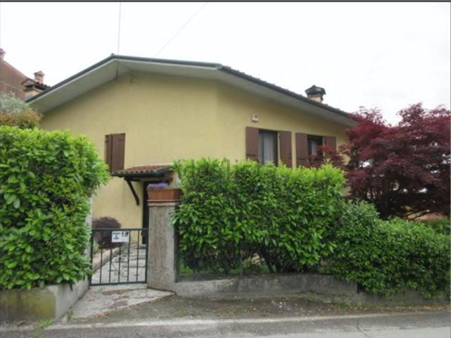 Villetta bifamiliare in vendita di 370 m² in Via Cobalchini, 21