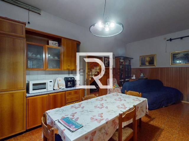 Villetta bifamiliare in vendita di 370 m² in Via Ragone Vecchio, 6