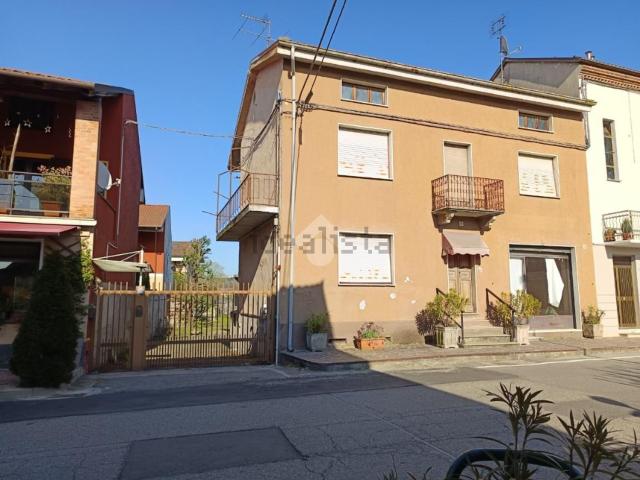 Villetta bifamiliare in vendita di 370 m² in Via Scotti, 30