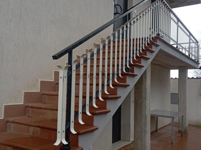 Villetta bifamiliare in vendita di 383 m² in Via Monte Giove
