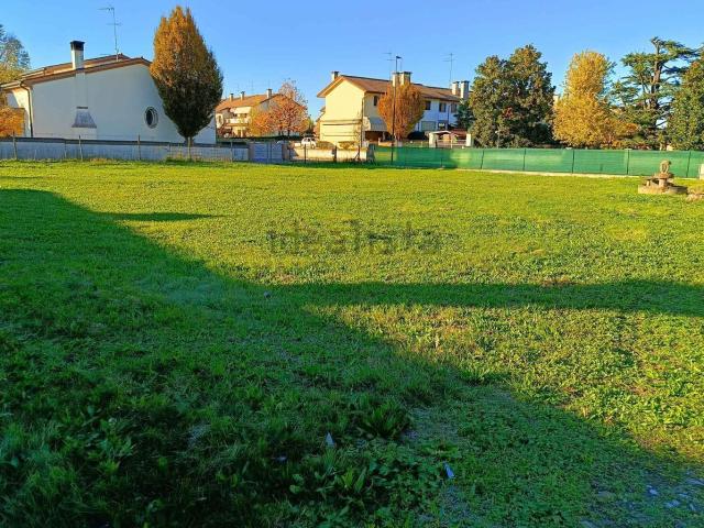 Villetta bifamiliare in vendita di 380 m² in Via Caseggiato, 19