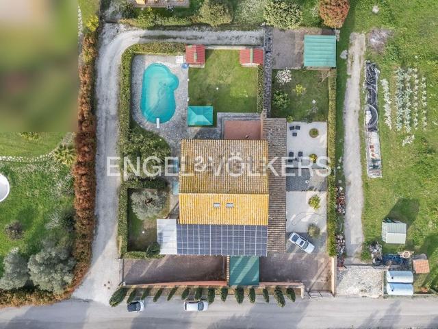 Villetta bifamiliare in vendita di 390 m² in Vicolo del Casale di San Nicola