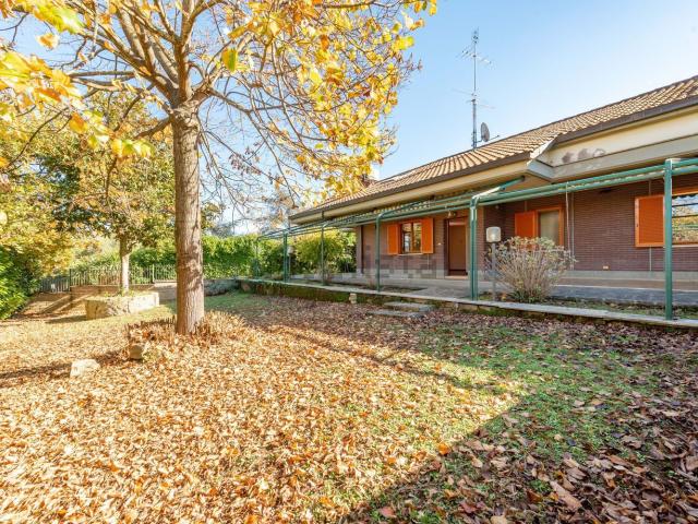 Villetta bifamiliare in vendita di 390 m² in Viale Vittorio Veneto