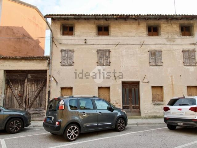 Villetta bifamiliare in vendita di 300 m² in Contrada Contarini, 9