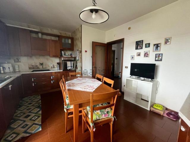 Villetta bifamiliare in vendita di 300 m² in Piazza Costituzione