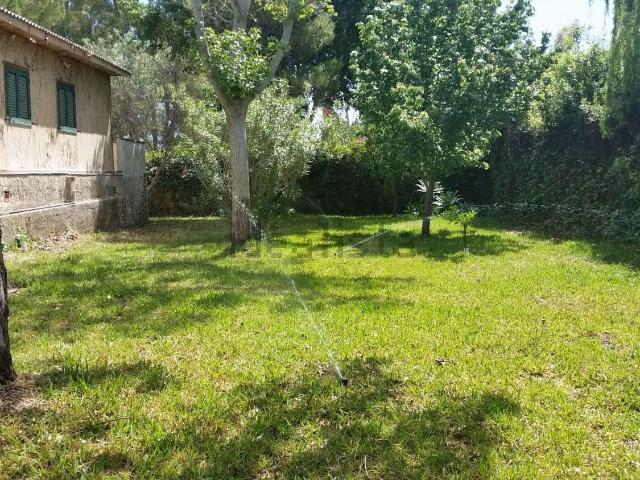 Villetta bifamiliare in vendita di 300 m² in Strada Tremmilia, 30