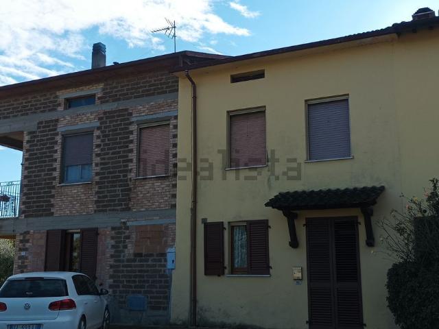 Villetta bifamiliare in vendita di 300 m² in Strada dei Palazzi