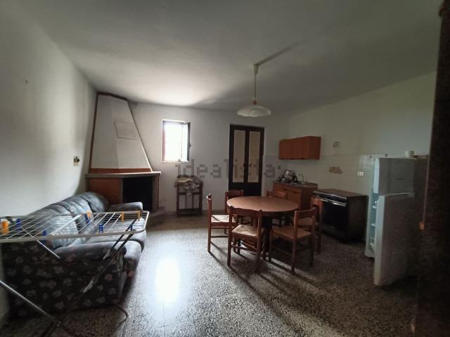 Villetta bifamiliare in vendita di 300 m² in Strada Provinciale 163/1