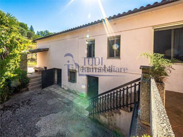 Villetta bifamiliare in vendita di 300 m² in Strada Provinciale 380