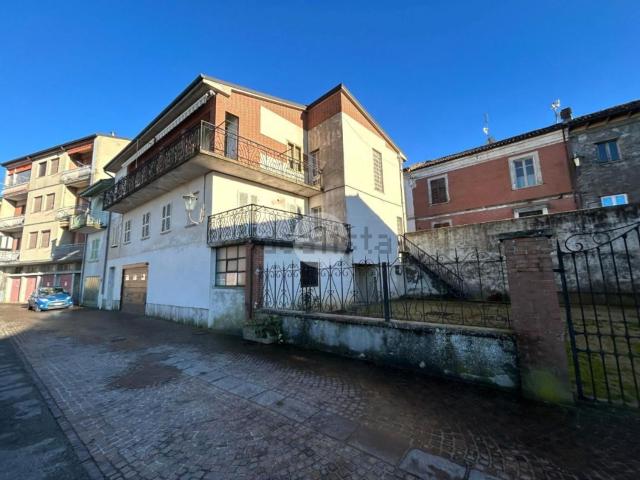 Villetta bifamiliare in vendita di 300 m² in Via Trieste, 15
