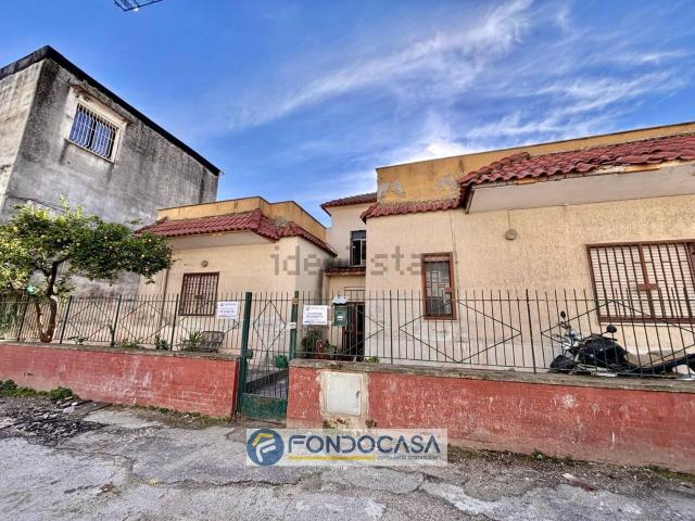 Villetta bifamiliare in vendita di 300 m² in Via Vito di Jasi