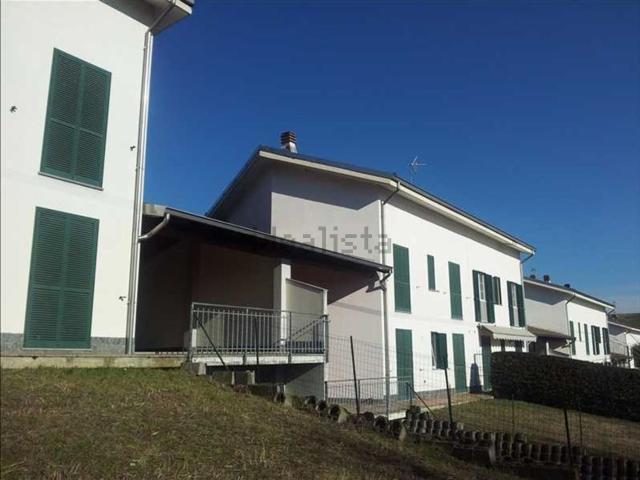 Villetta bifamiliare in vendita di 300 m² in Via degli Olmi