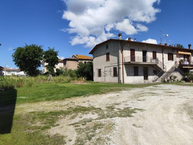 Villetta bifamiliare in vendita di 300 m² in Via George Byron, 2