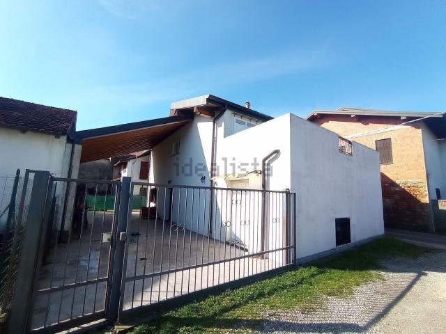 Villetta bifamiliare in vendita di 300 m² in Via Santo Stefano, 119