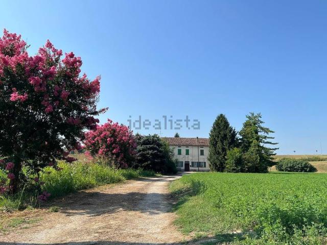 Villetta bifamiliare in vendita di 300 m² in Via Silvio Pellico