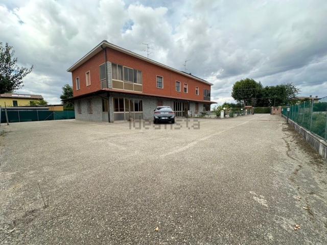 Villetta bifamiliare in vendita di 300 m²