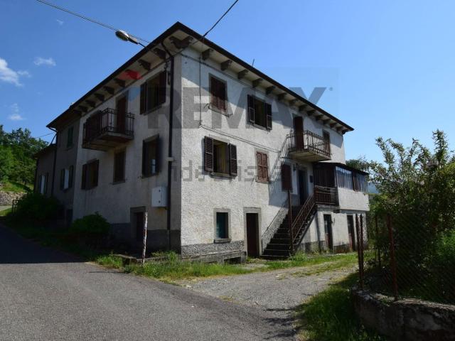 Villetta bifamiliare in vendita di 301 m² in Strada Provinciale 23, 20